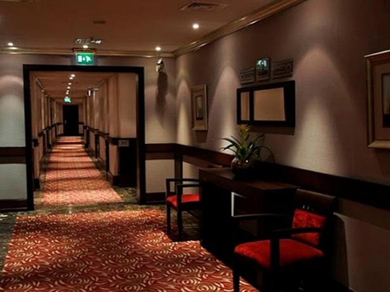 Joudyan Red Sea Mall Jeddah By Elaf Luaran gambar A corridor at the Hilton London Heathrow